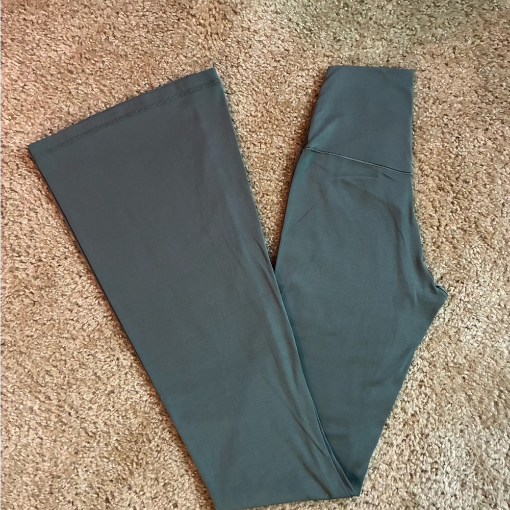 Offline by Aerie Real Me High Waisted Crossover Flare Leggings Green Size S